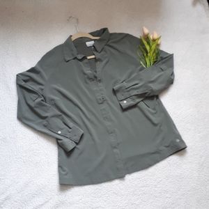 Columbia women's omni wick buttoned shirt